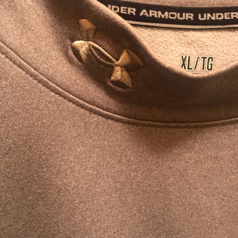 Under Armour work out shirt - Picture 2 of 3